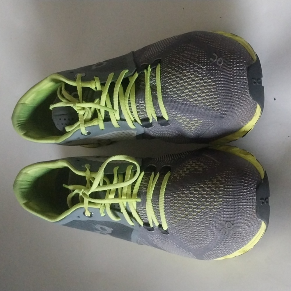 On Cloud Running Sneakers Men 8.5